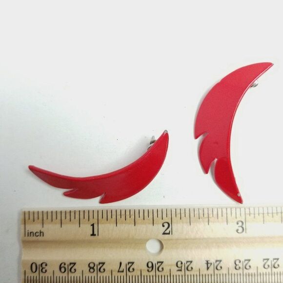 Vintage Bright Red Feather or Wing Shape Stud Earrings, Enamel Funky 70s Style - Picture 5 of 7